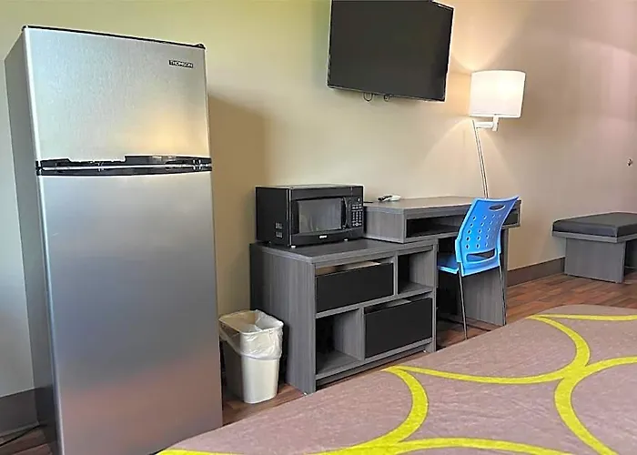 Hotel Super 8 By Wyndham 2*